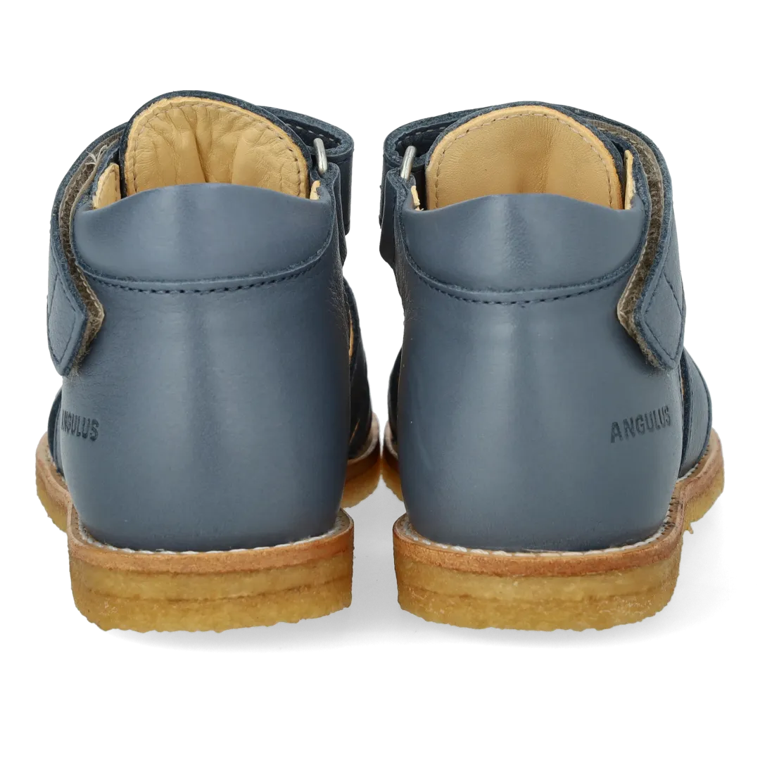 Angulus Begynder sandal med velcro lædersandal lukket tå