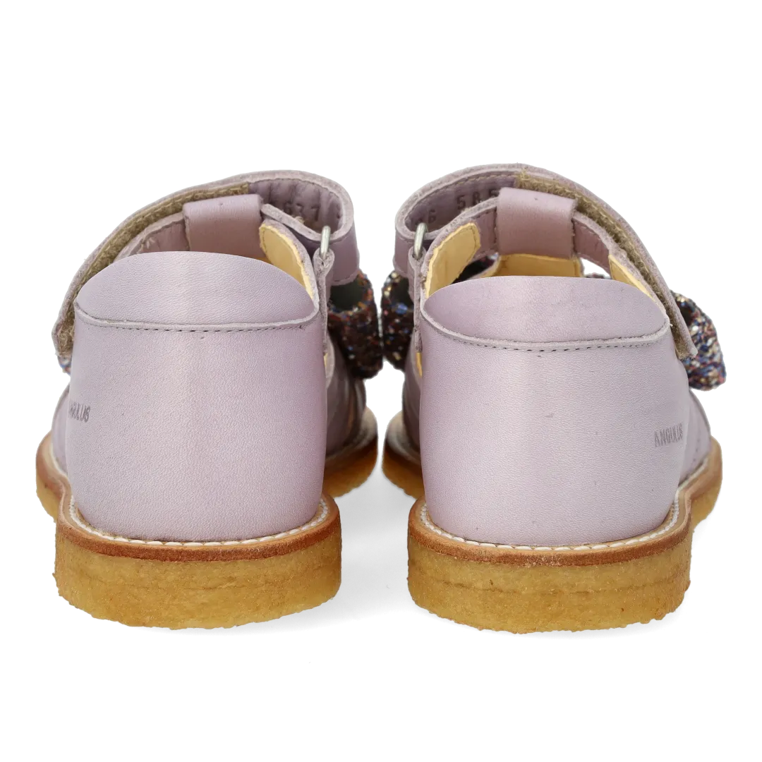 Angulus Sandal med glittersløjfe og velcrolukning sandal rummelig