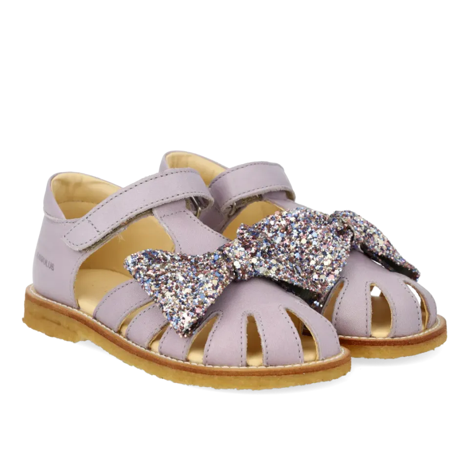 Angulus Sandal med glittersløjfe og velcrolukning sandal rummelig