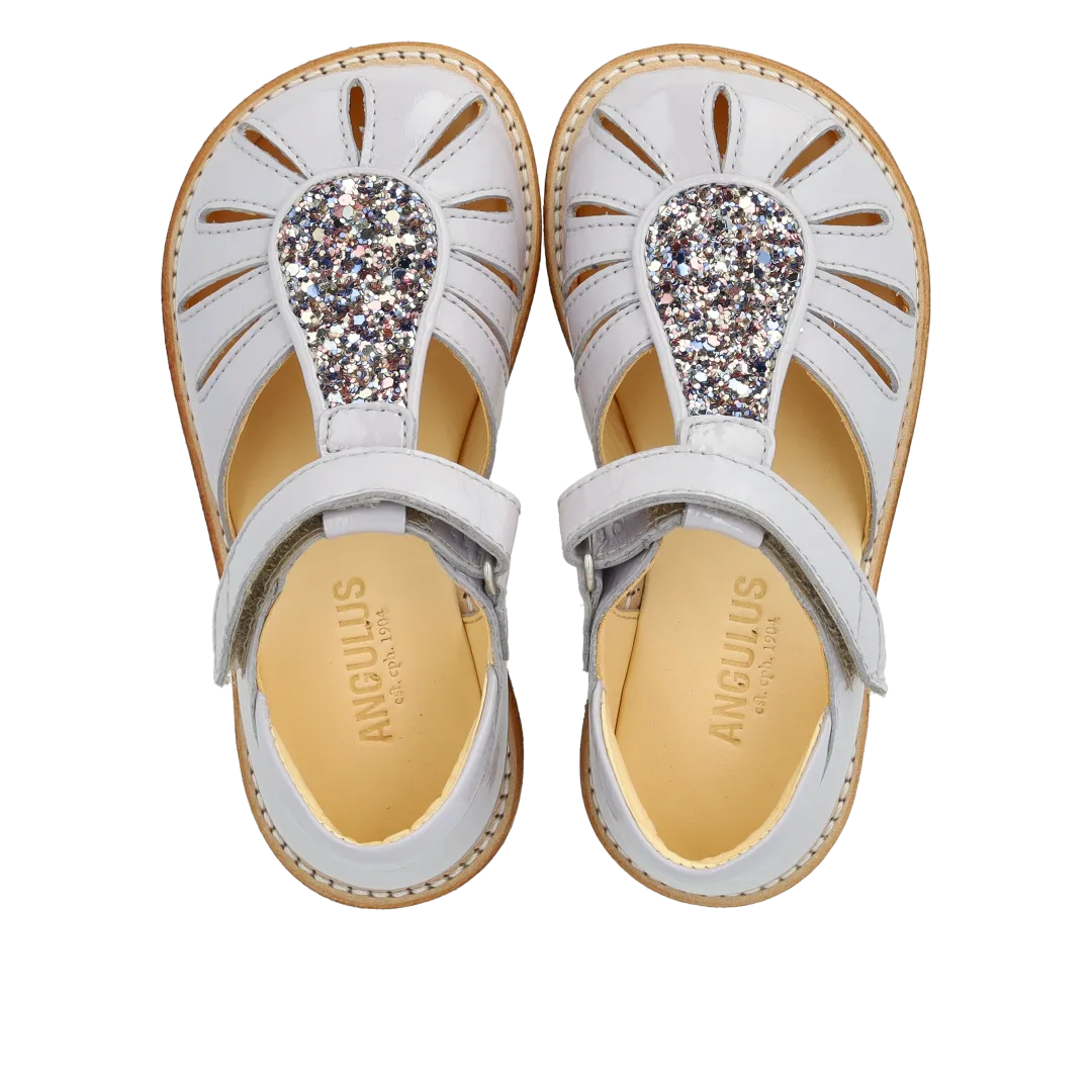 Angulus dråbedetalje sandal glitter rummelig pasform