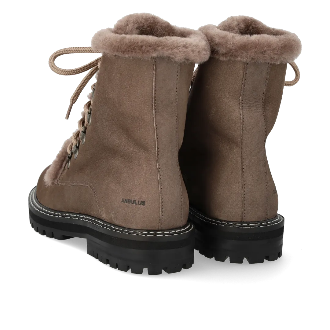 Angulus Chunky snørestøvle med blødt merino uldfoer