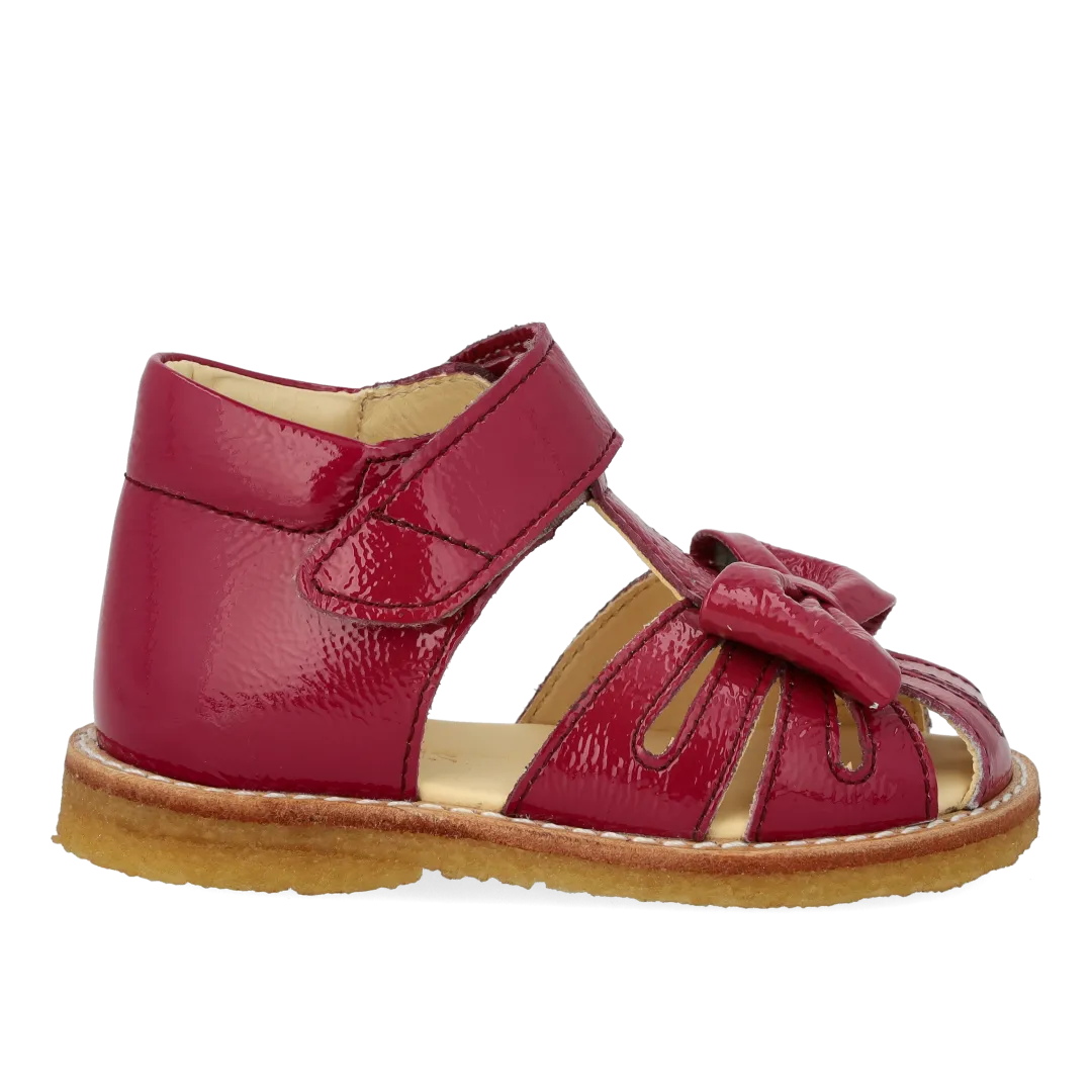Angulus begynder sandal sløjfe sko lukket tå velcro