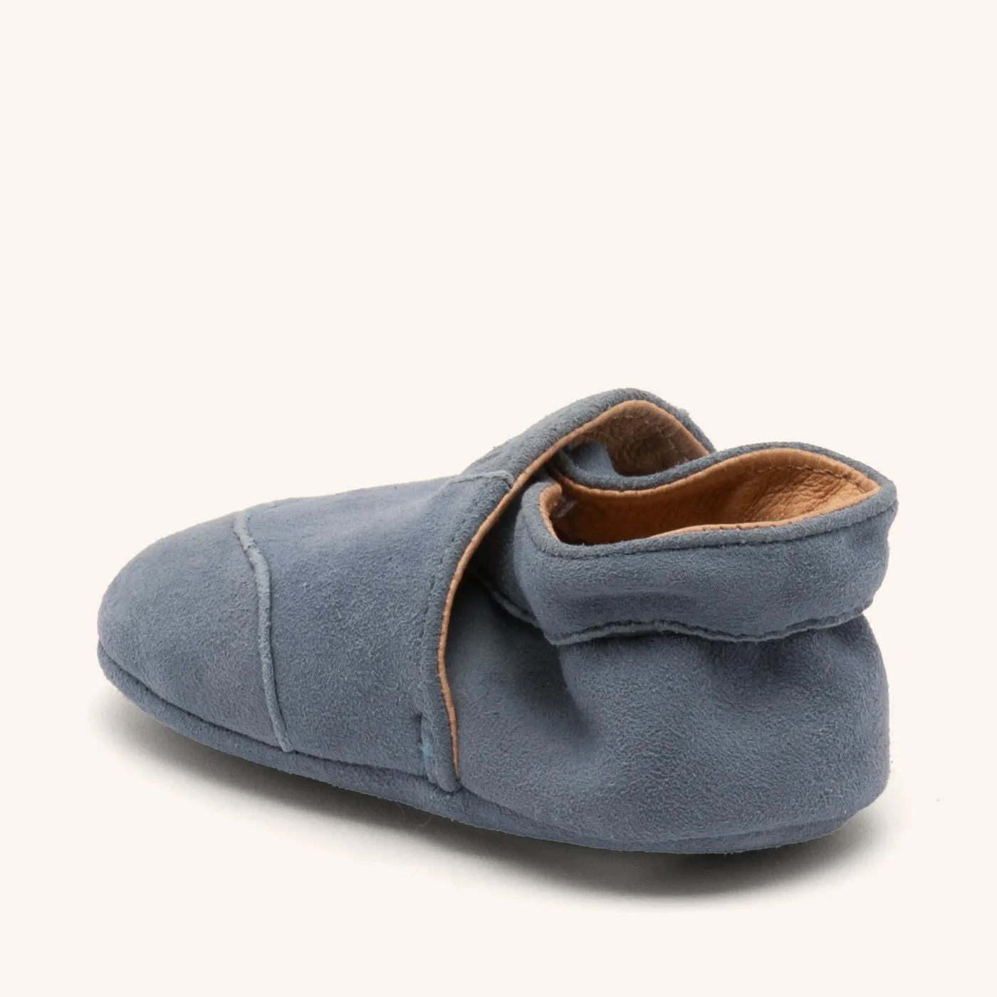 Bisgaard Newborn kravlesko dusty blue ruskind