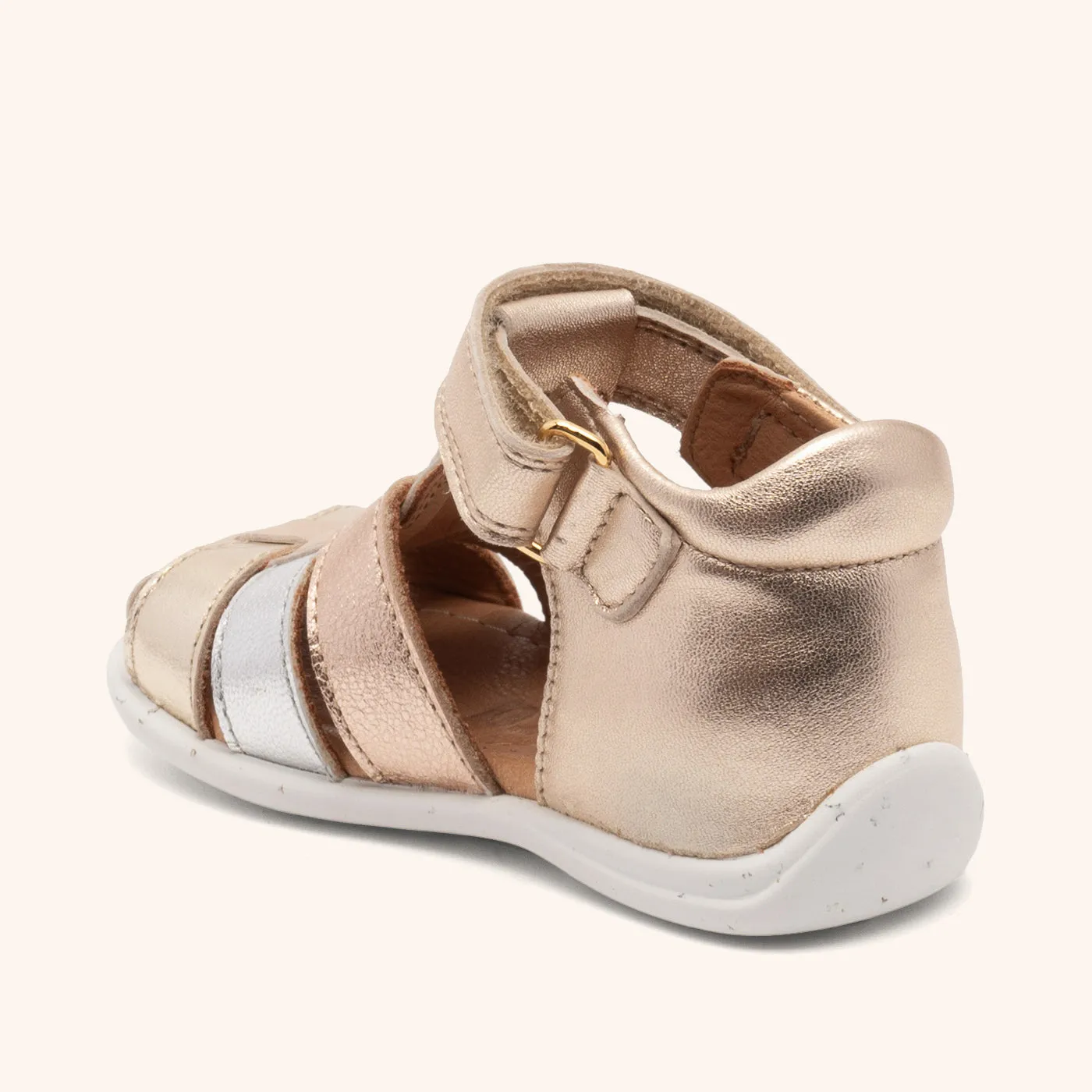 Bisgaard Carly sandal champagne læder lukket tå