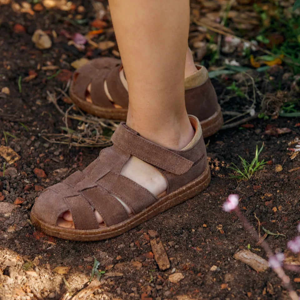 Angulus Sandal med velcrolukning børnesandal ruskind