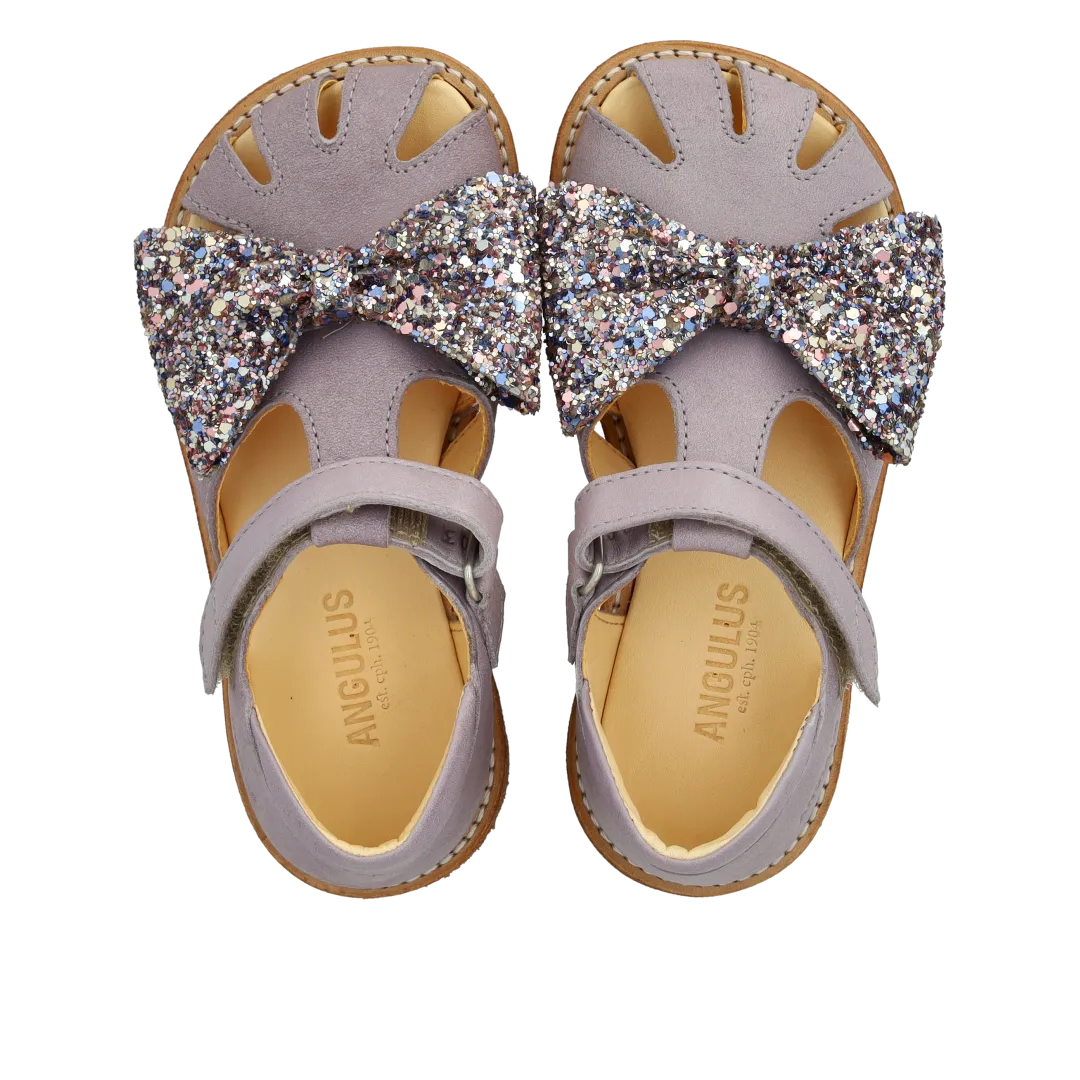 Angulus Begynder sandal med glittersløjfe og velcro