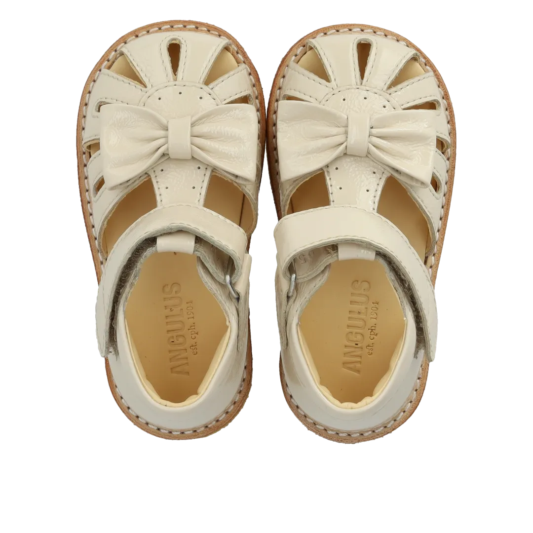 Angulus Begynder sandal med sløjfe velcro børn