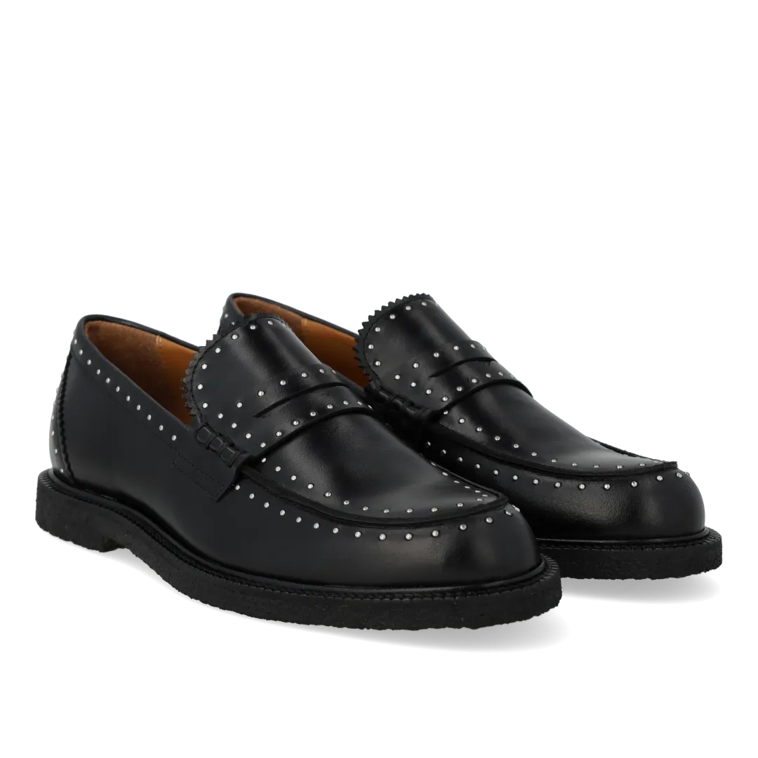Angulus Klassisk Penny loafer med dekorative sølvnitter læder