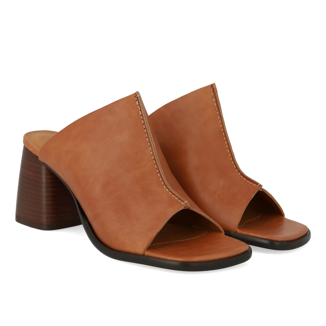 Angulus Mule sandal læder skulpturel hæl 7 cm