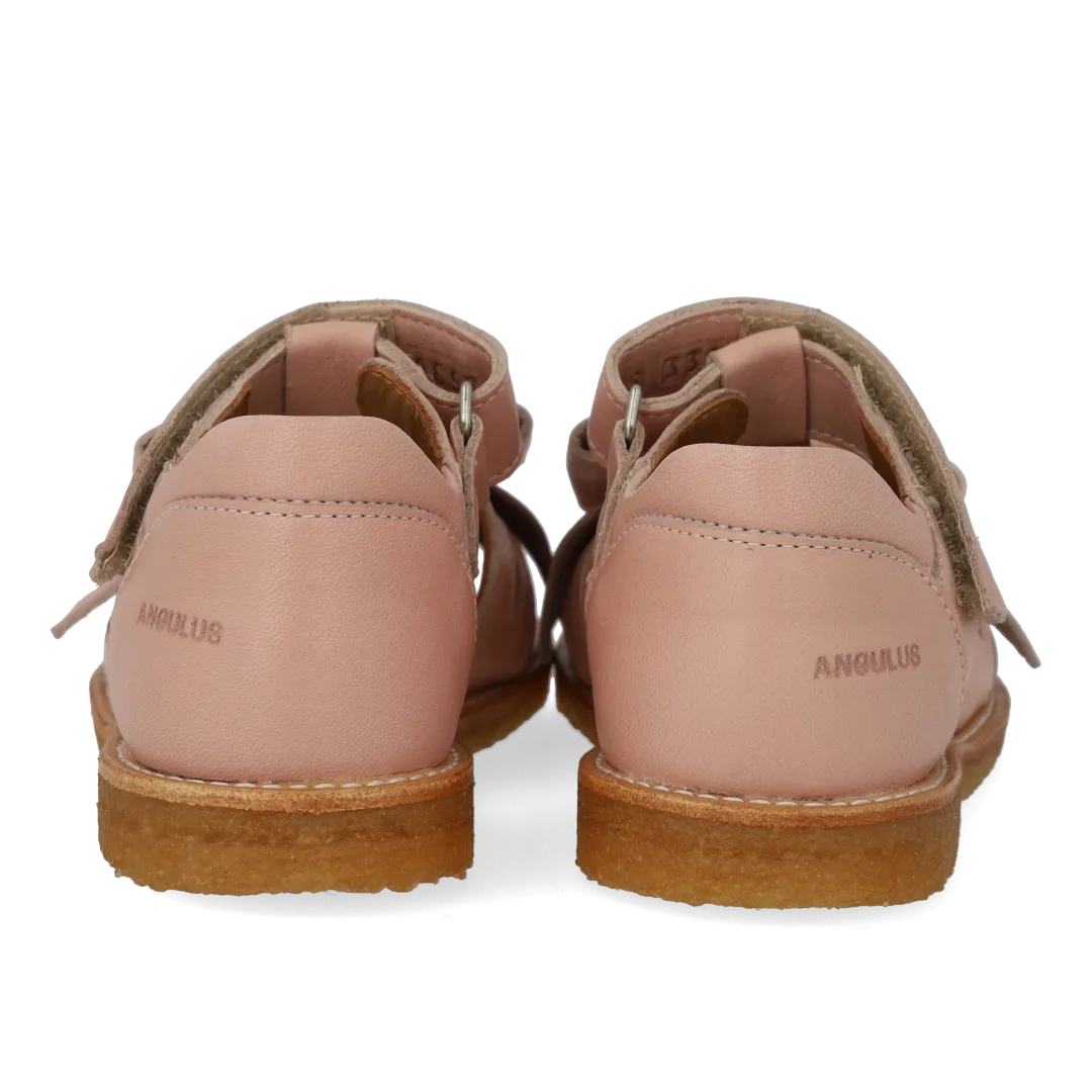 Angulus Sandal lukket tå sløjfe rummelig velcro