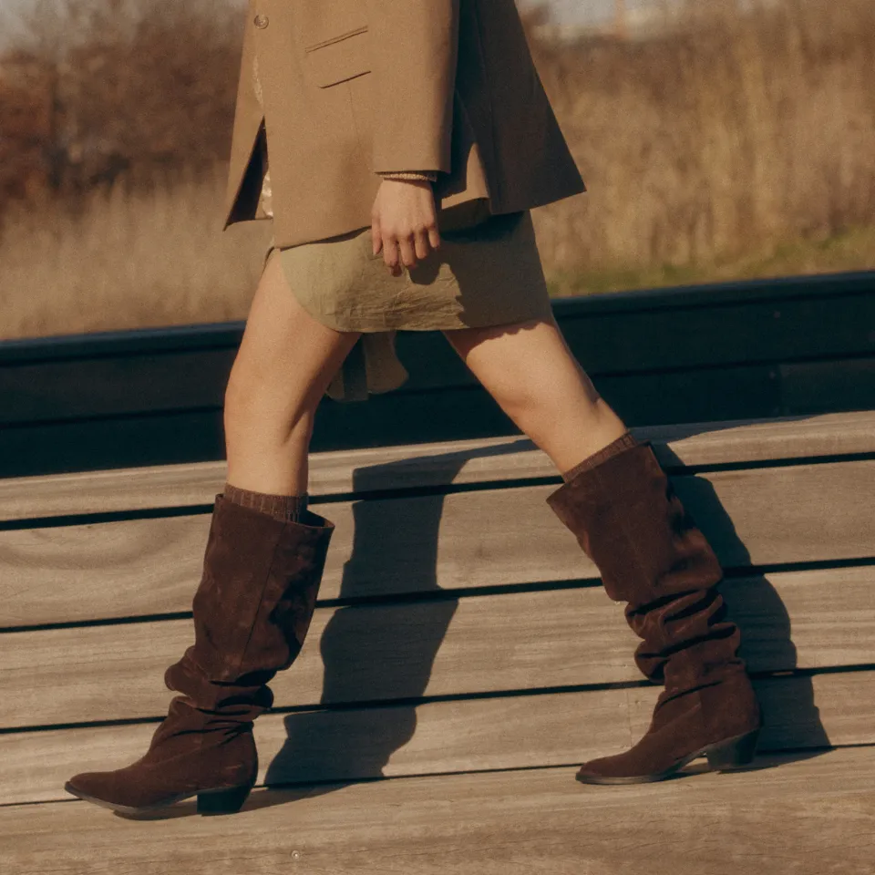 Angulus Langskaftet ruskindsstøvle brun 4 cm hæl