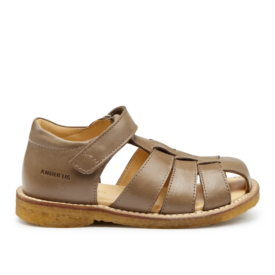 Angulus Sandal med Justerbar Velcrolukning Rummelig Lukket Tå