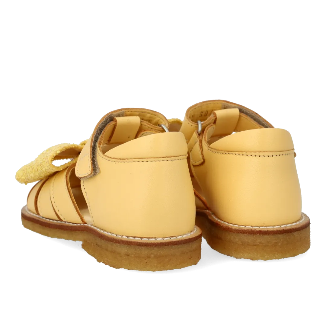 Angulus Begynder sandal med glittersløjfe og velcrolukning