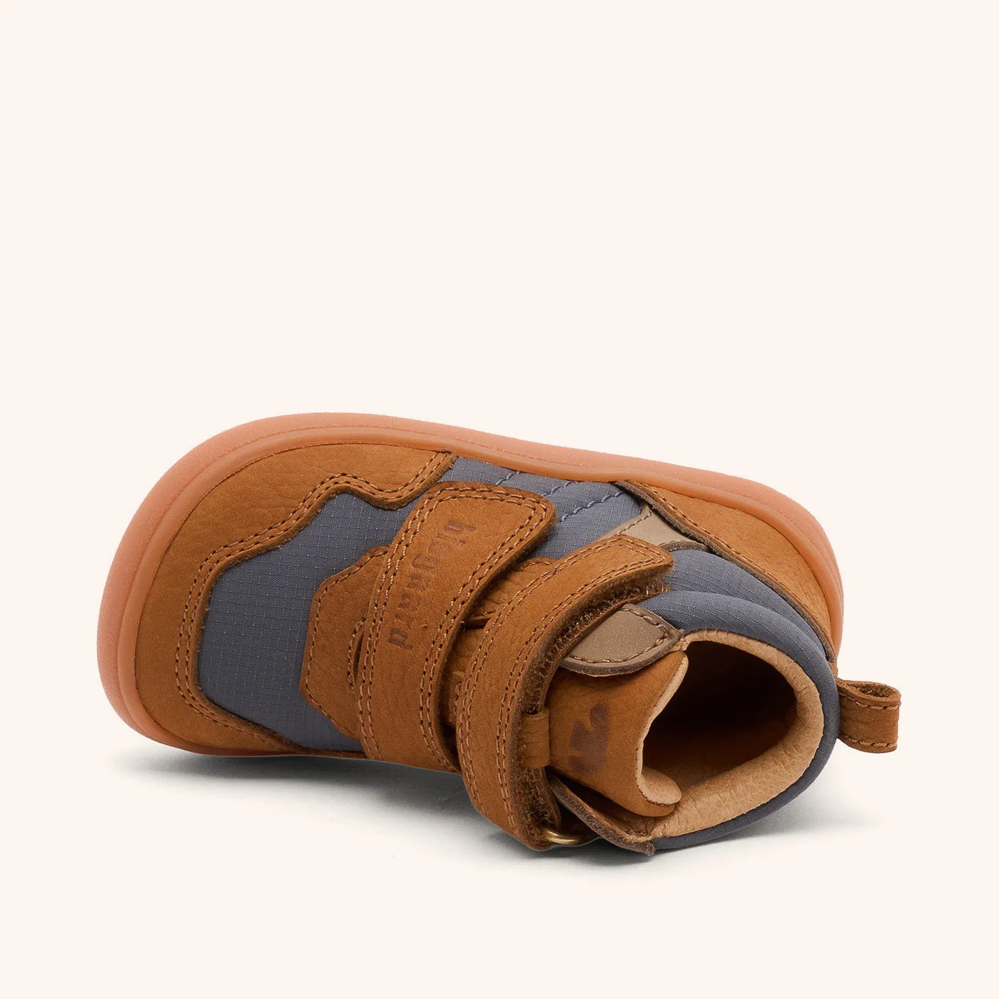 Bisgaard Barefoot Becky barfodssko cognac bred