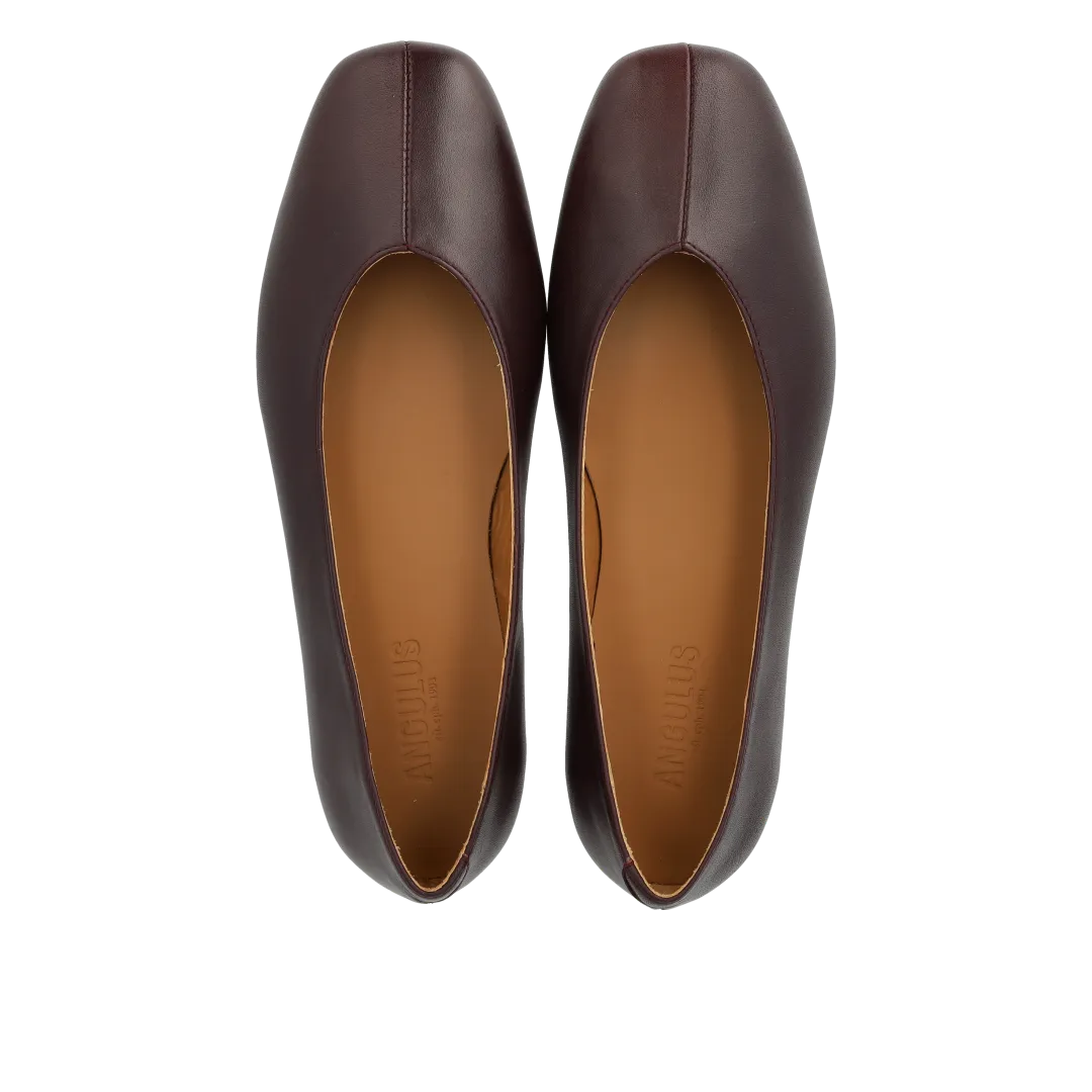 Angulus Ballerina med centreret dekorativ stikningsdetalje damesko