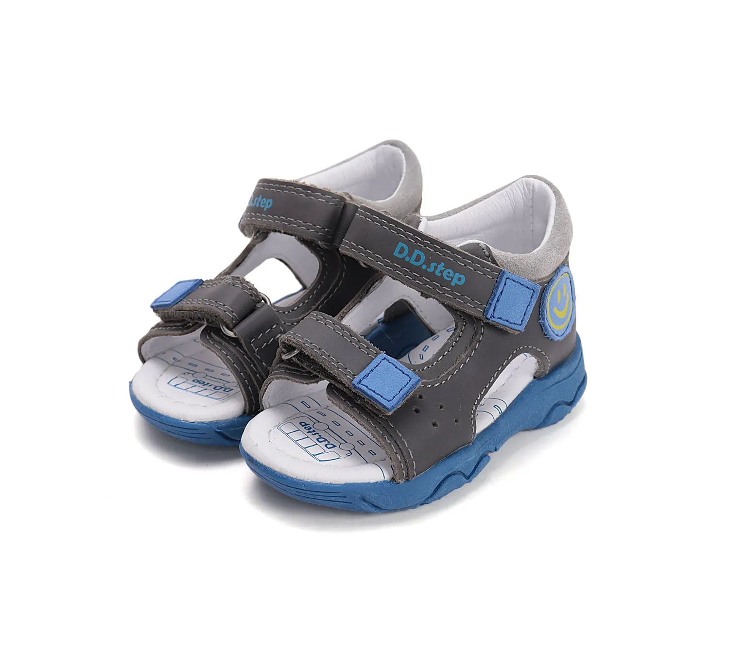 DD Step G064-61554A sandal dreng bred fod