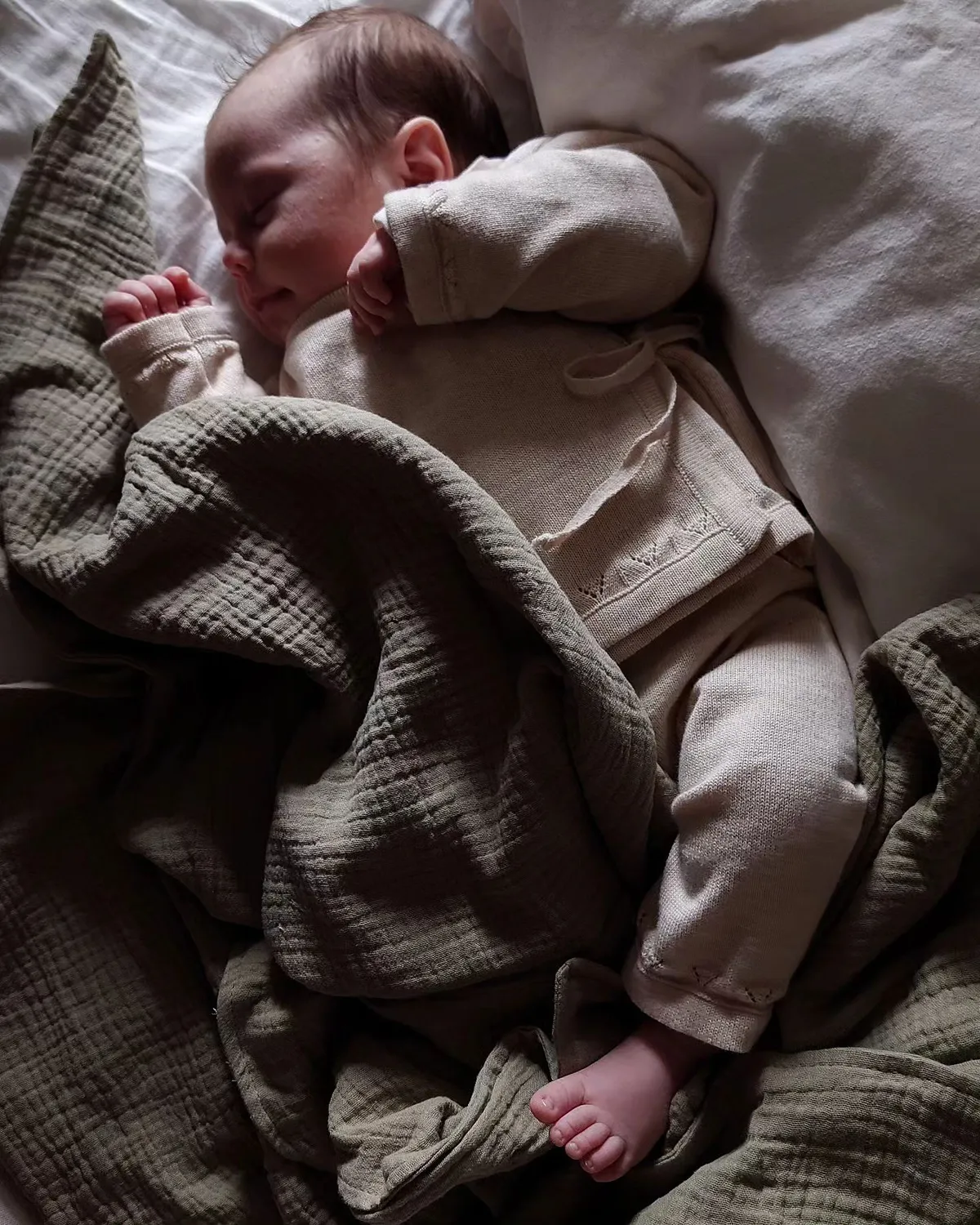 BabyMocs Muslin Swaddle svøb beige 110x110