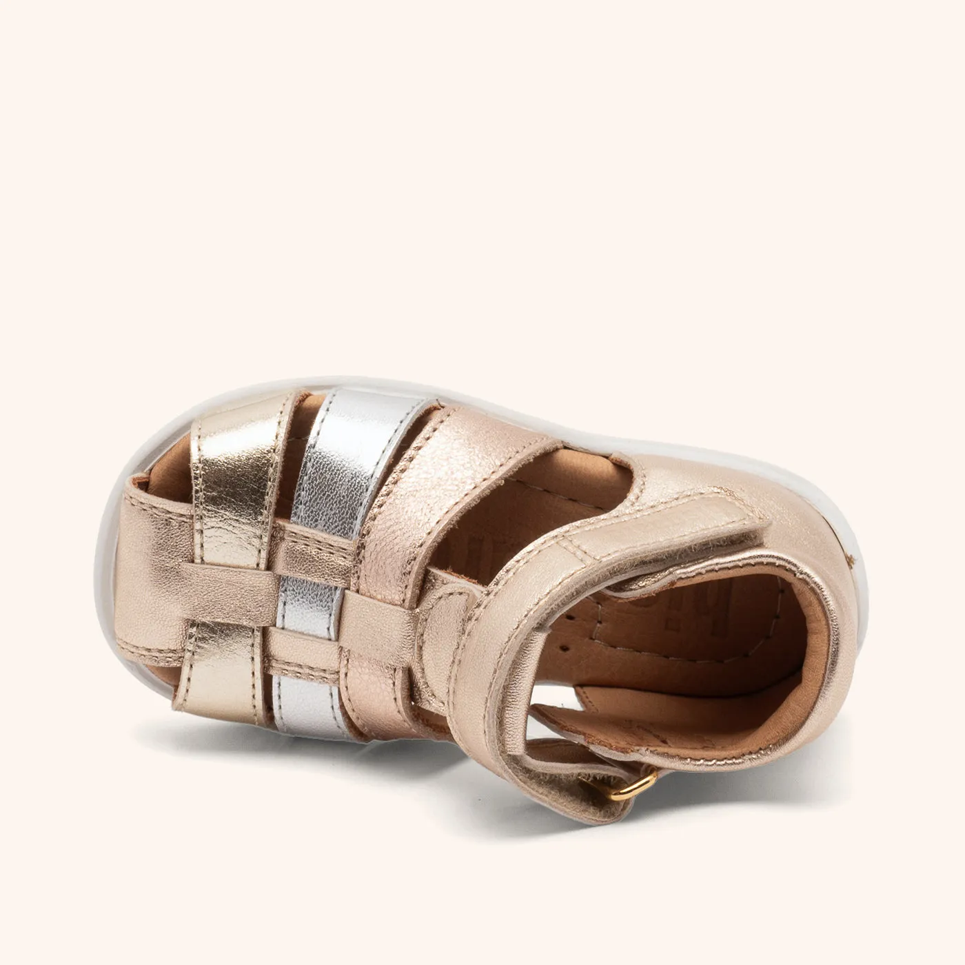Bisgaard Carly sandal champagne læder lukket tå