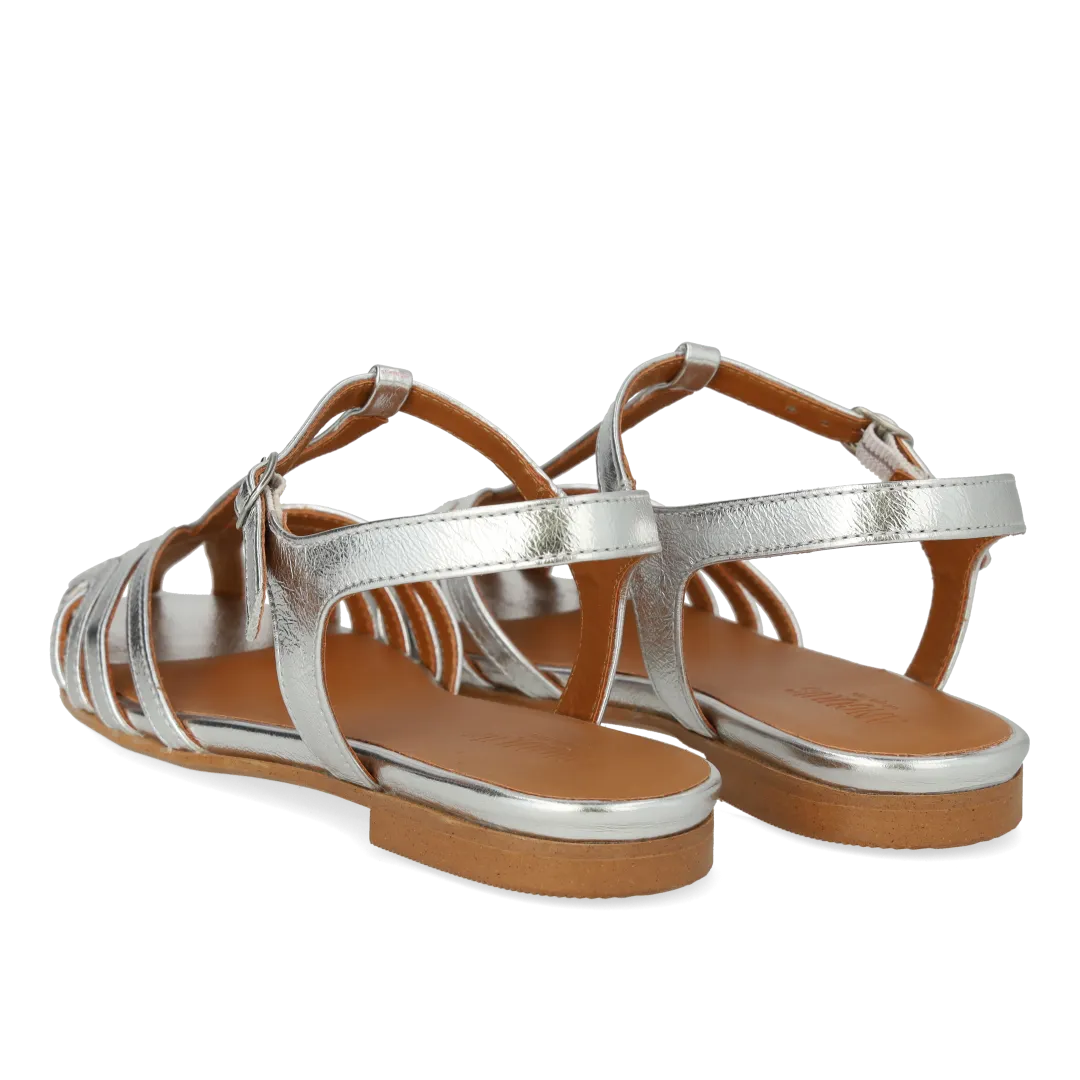 Angulus Flad sandal med organisk frontdetalje