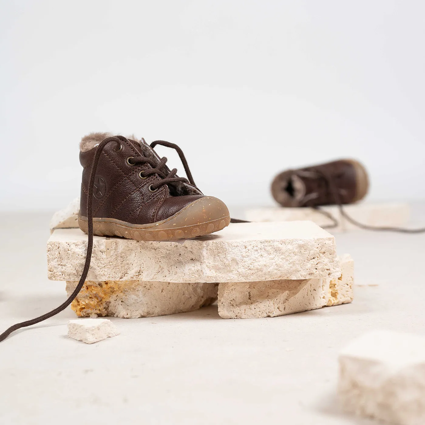 Bisgaard Hale barfodsstøvle Dark Brown lam