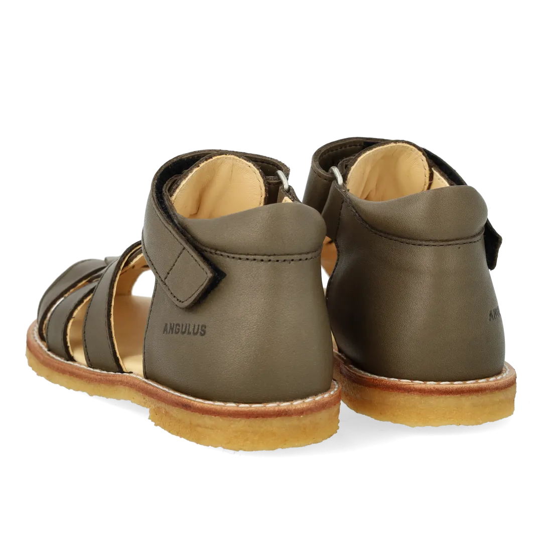 Angulus Begynder sandal velcro lukket tå